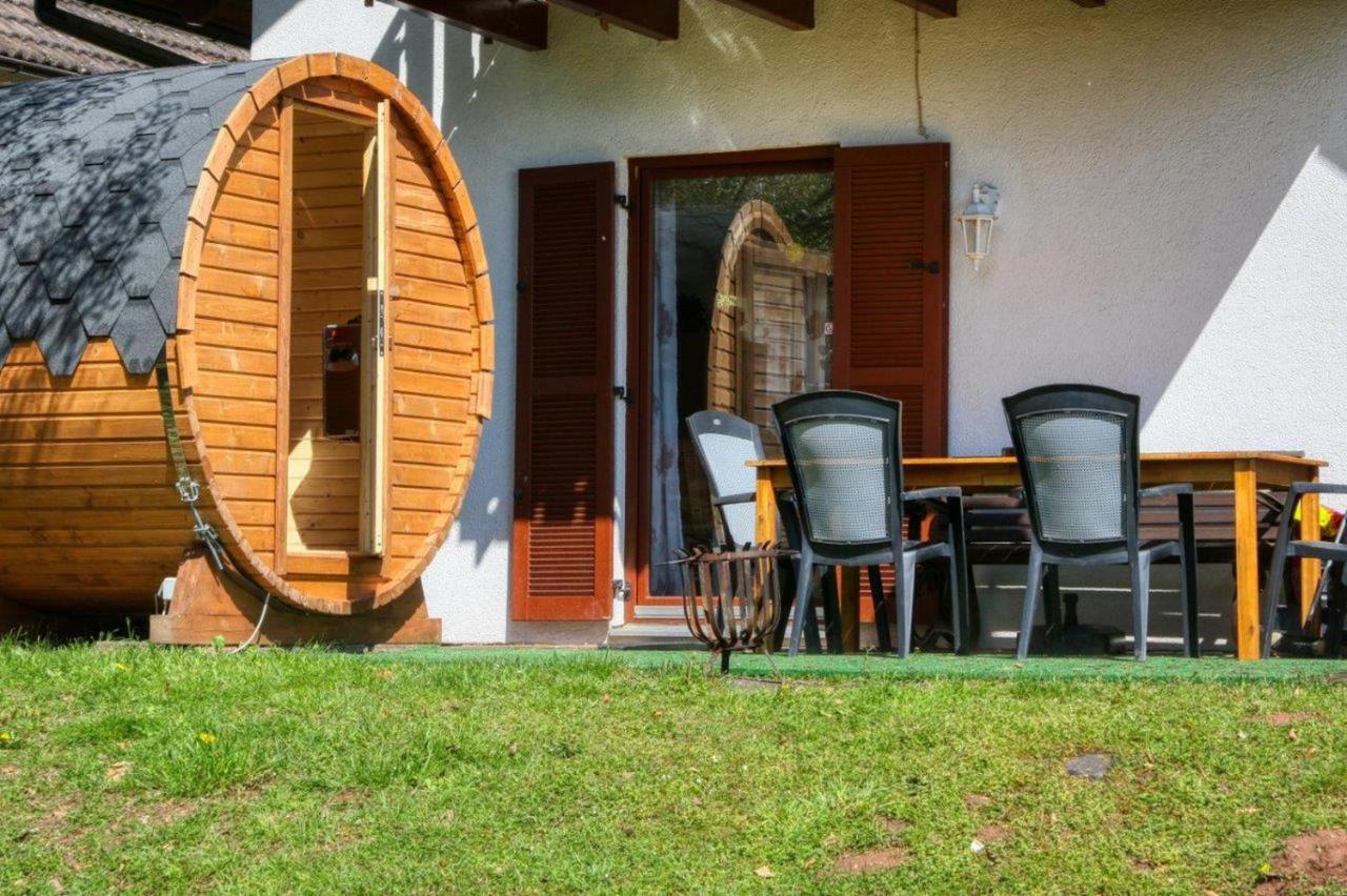 Seepark Kirchheim Ferienhaus Bei Vera Mit Sauna 外观 照片