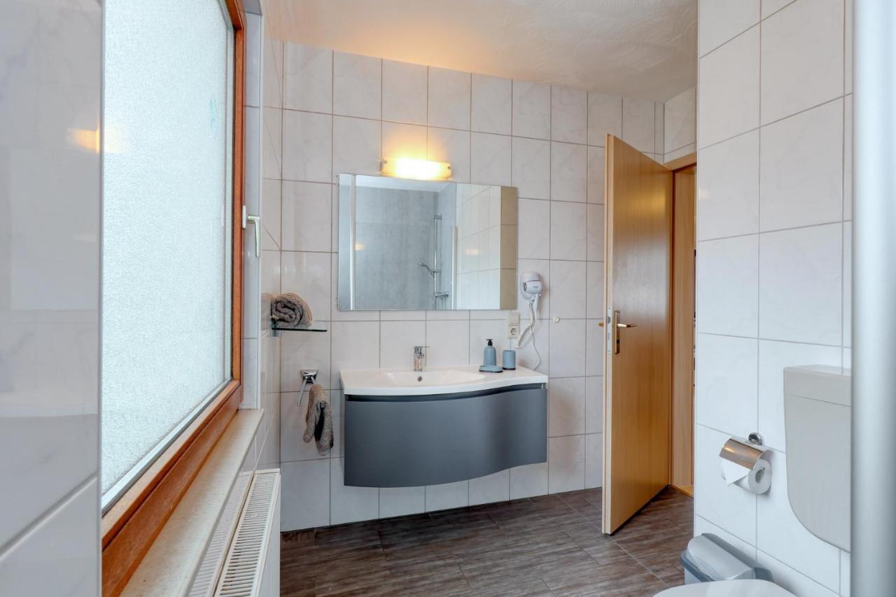 Seepark Kirchheim Ferienhaus Bei Vera Mit Sauna 外观 照片